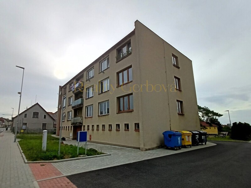 Pronájem 3+1, 70 m² – Kunžak, Hradecká